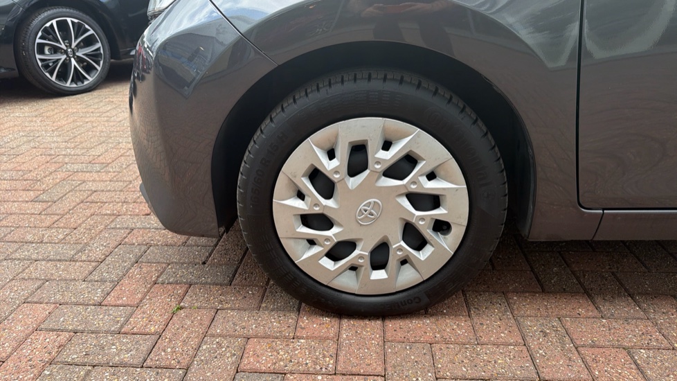 Toyota Aygo 1.0 VVT-i X-Play TSS 5dr Petrol Hatchback - Image 43
