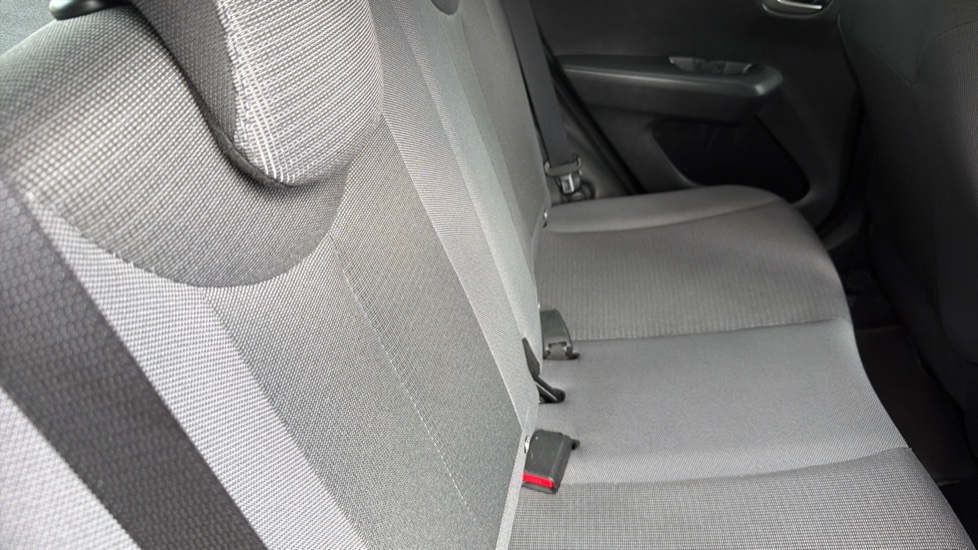 Toyota Aygo 1.0 VVT-i X-Play TSS 5dr Petrol Hatchback - Image 14