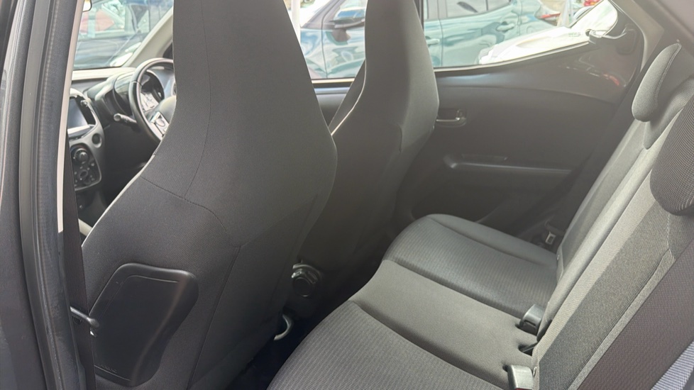 Toyota Aygo 1.0 VVT-i X-Play TSS 5dr Petrol Hatchback - Image 15