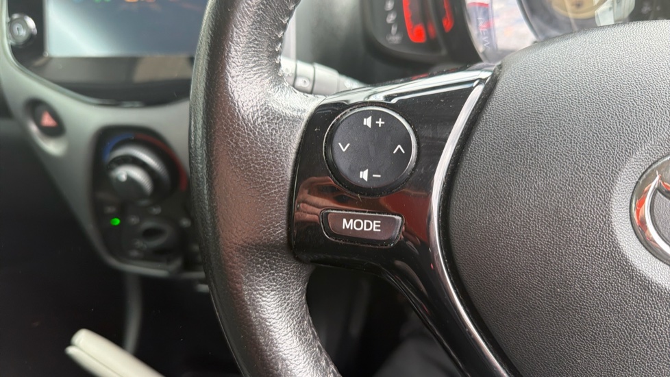 Toyota Aygo 1.0 VVT-i X-Play TSS 5dr Petrol Hatchback - Image 36