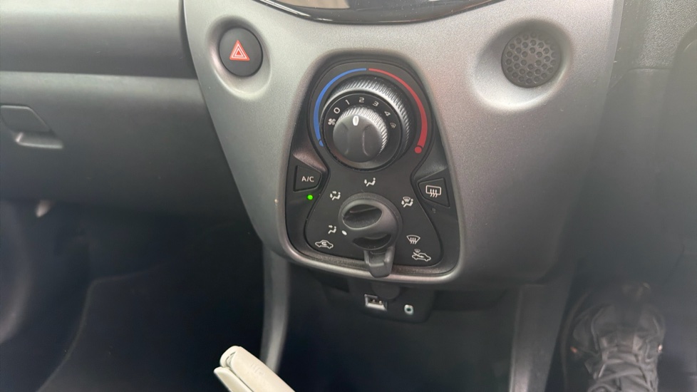 Toyota Aygo 1.0 VVT-i X-Play TSS 5dr Petrol Hatchback - Image 38