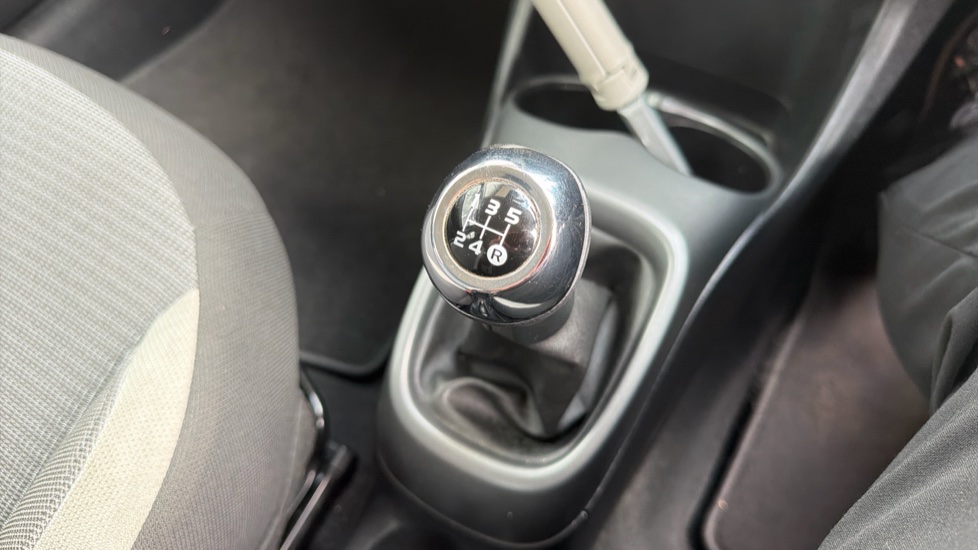 Toyota Aygo 1.0 VVT-i X-Play TSS 5dr Petrol Hatchback - Image 39