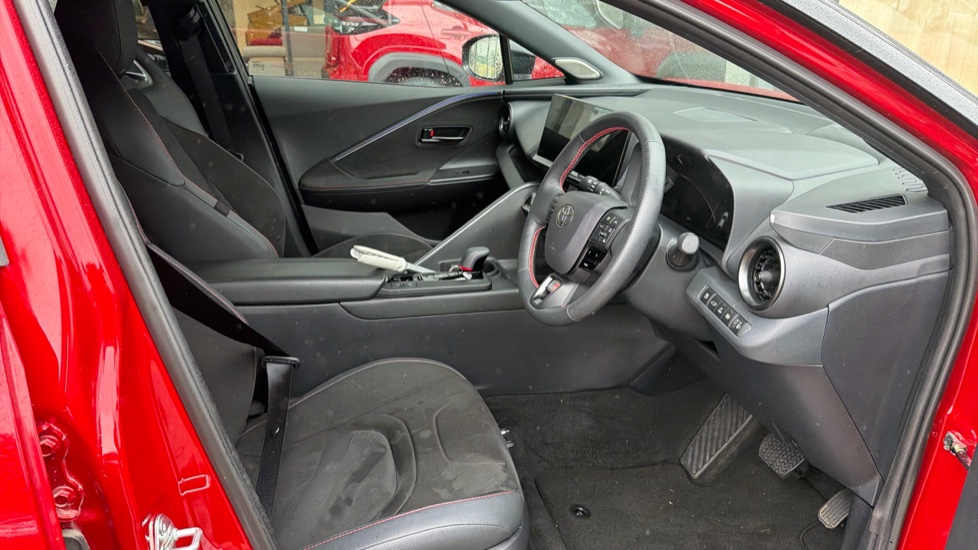 Toyota C-HR 2.0 PHEV GR Sport 5dr CVT Hatchback - Image 12