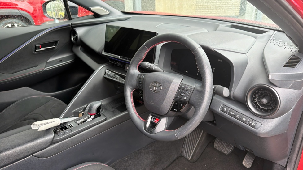 Toyota C-HR 2.0 PHEV GR Sport 5dr CVT Hatchback - Image 34
