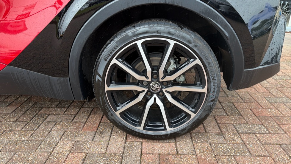 Toyota C-HR 2.0 PHEV GR Sport 5dr CVT Hatchback - Image 44