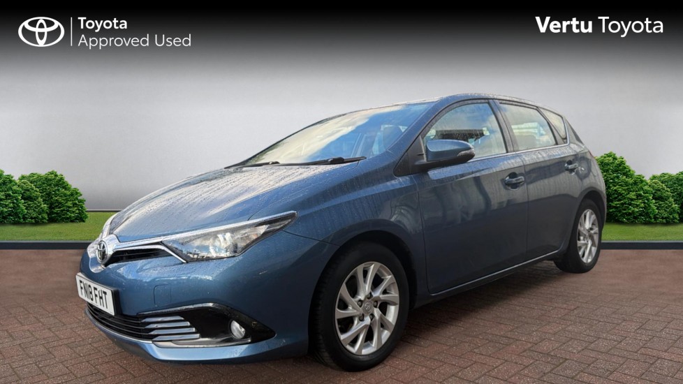 Toyota Auris 1.2T Icon Tech TSS 5dr CVT Petrol Hatchback - Image 3