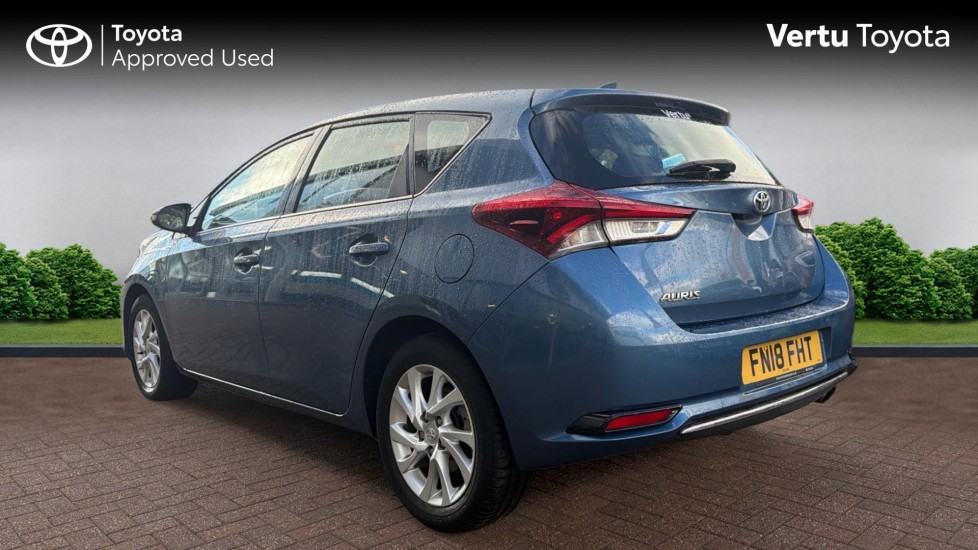 Toyota Auris 1.2T Icon Tech TSS 5dr CVT Petrol Hatchback - Image 4