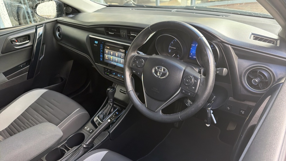 Toyota Auris 1.2T Icon Tech TSS 5dr CVT Petrol Hatchback - Image 6