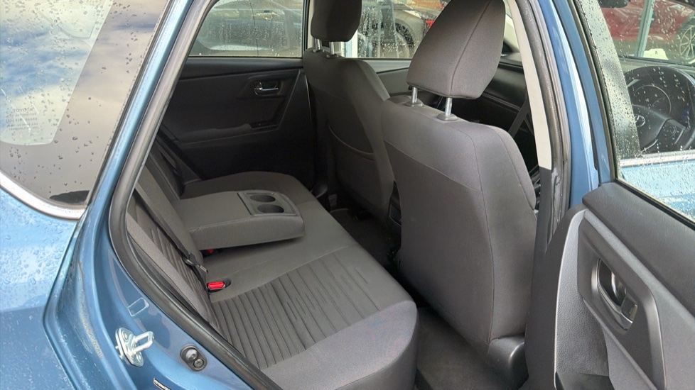 Toyota Auris 1.2T Icon Tech TSS 5dr CVT Petrol Hatchback - Image 8