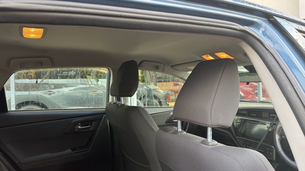 Toyota Auris 1.2T Icon Tech TSS 5dr CVT Petrol Hatchback - Image 19