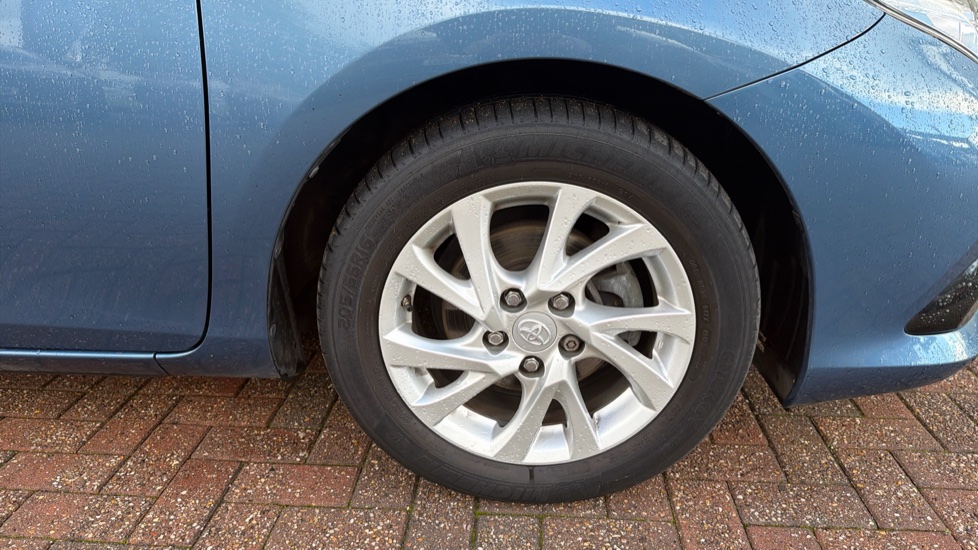 Toyota Auris 1.2T Icon Tech TSS 5dr CVT Petrol Hatchback - Image 41