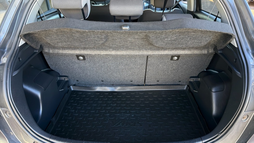 Toyota Yaris 1.5 Hybrid Y20 5dr CVT [Bi-tone] Hybrid Hatchback - Image 13