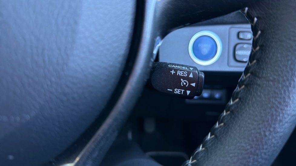 Toyota Yaris 1.5 Hybrid Y20 5dr CVT [Bi-tone] Hybrid Hatchback - Image 38