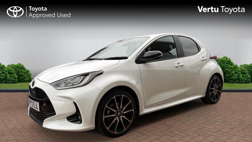 Toyota Yaris 1.5 Hybrid GR Sport 5dr CVT Hybrid Hatchback - Image 3