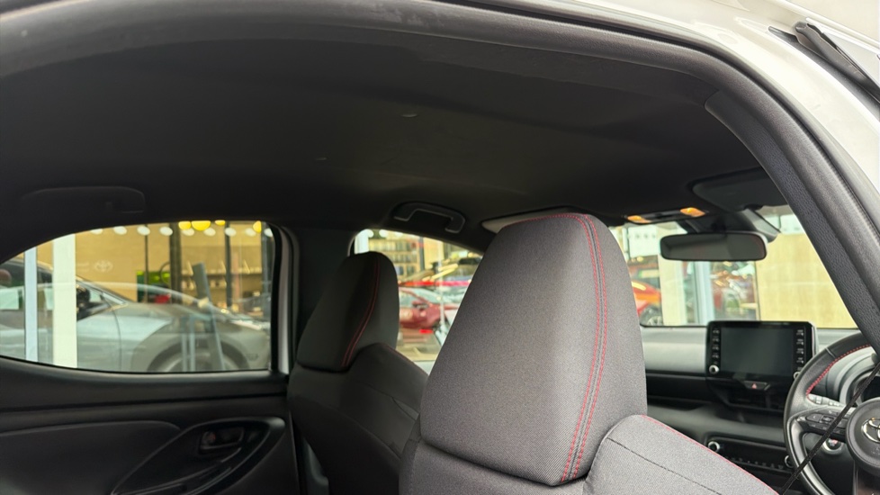 Toyota Yaris 1.5 Hybrid GR Sport 5dr CVT Hybrid Hatchback - Image 19
