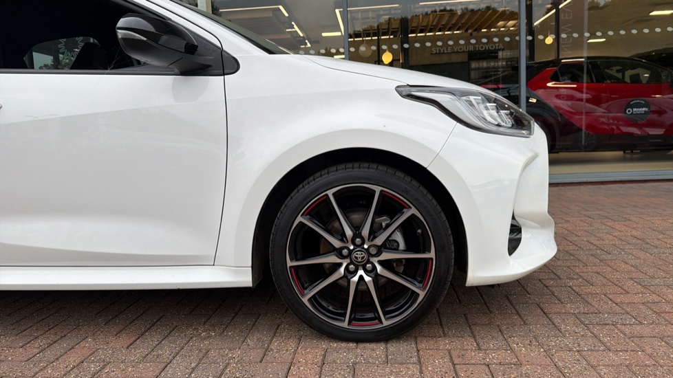 Toyota Yaris 1.5 Hybrid GR Sport 5dr CVT Hybrid Hatchback - Image 25