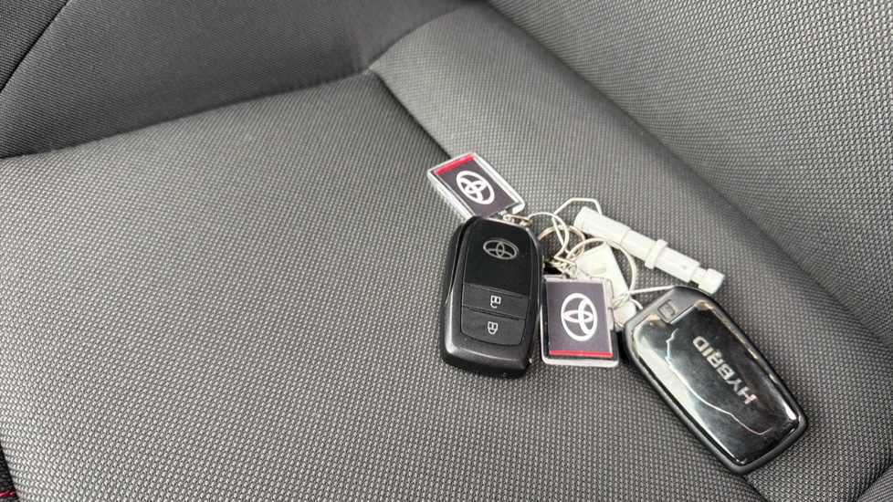 Toyota Yaris 1.5 Hybrid GR Sport 5dr CVT Hybrid Hatchback - Image 27