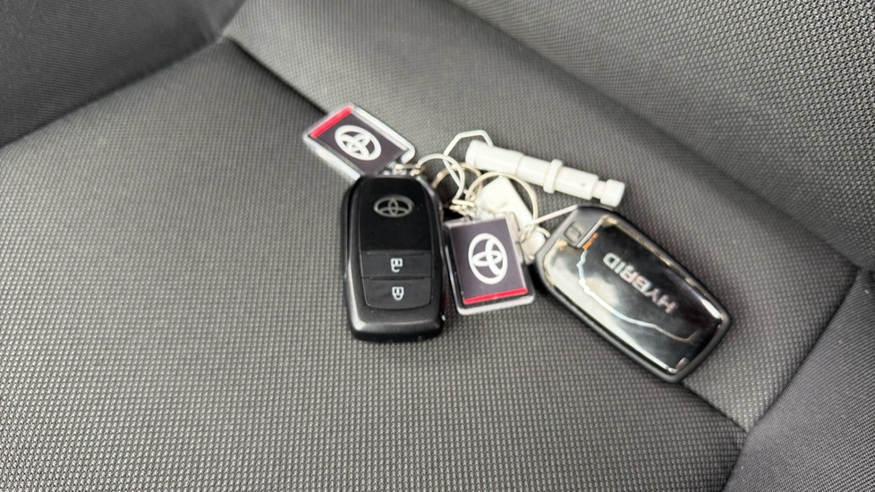 Toyota Yaris 1.5 Hybrid GR Sport 5dr CVT Hybrid Hatchback - Image 28