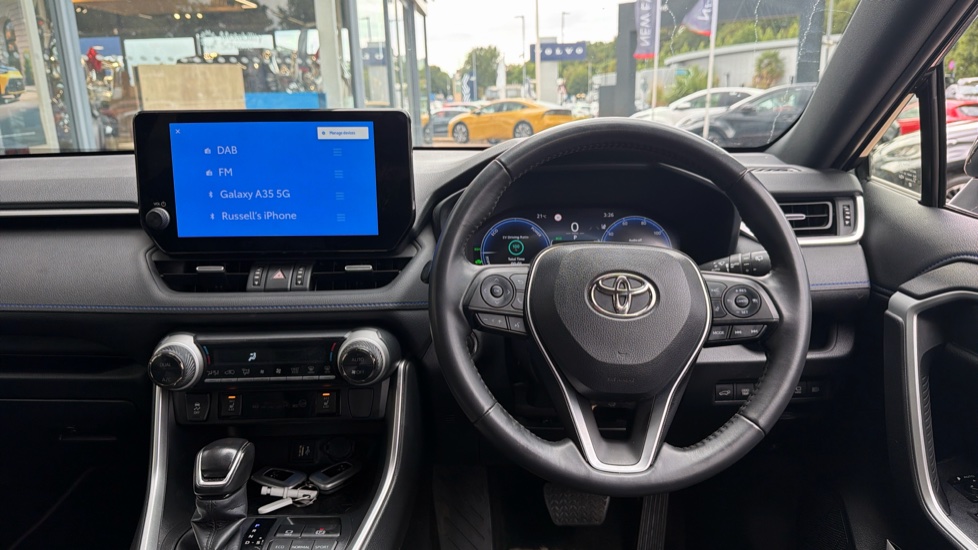Toyota RAV4 2.5 VVT-i Hybrid Dynamic 5dr CVT 2WD Hybrid Estate - Image 10