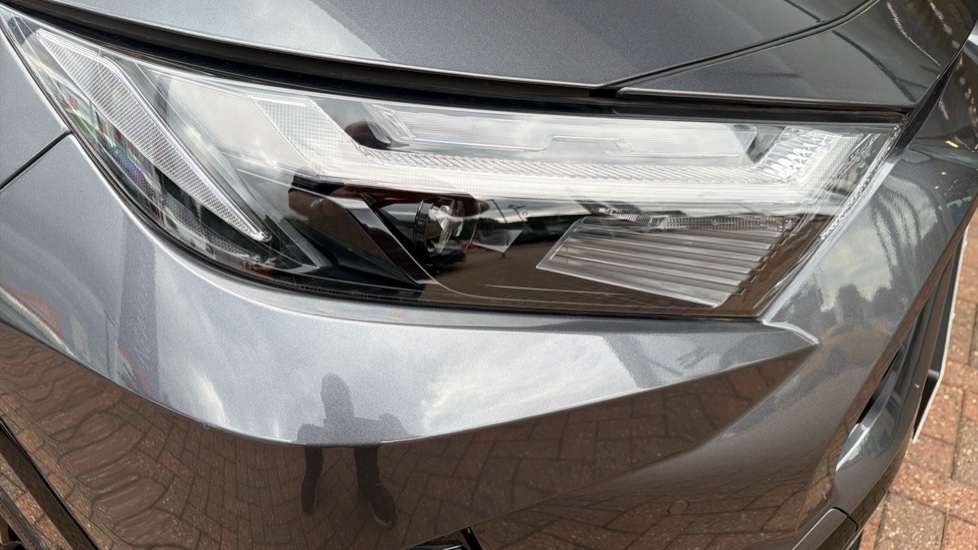 Toyota RAV4 2.5 VVT-i Hybrid Dynamic 5dr CVT 2WD Hybrid Estate - Image 20