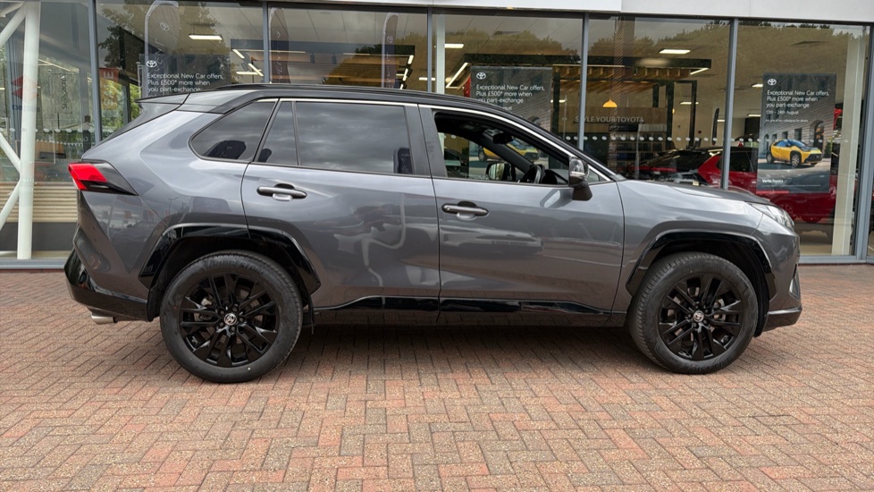 Toyota RAV4 2.5 VVT-i Hybrid Dynamic 5dr CVT 2WD Hybrid Estate - Image 23