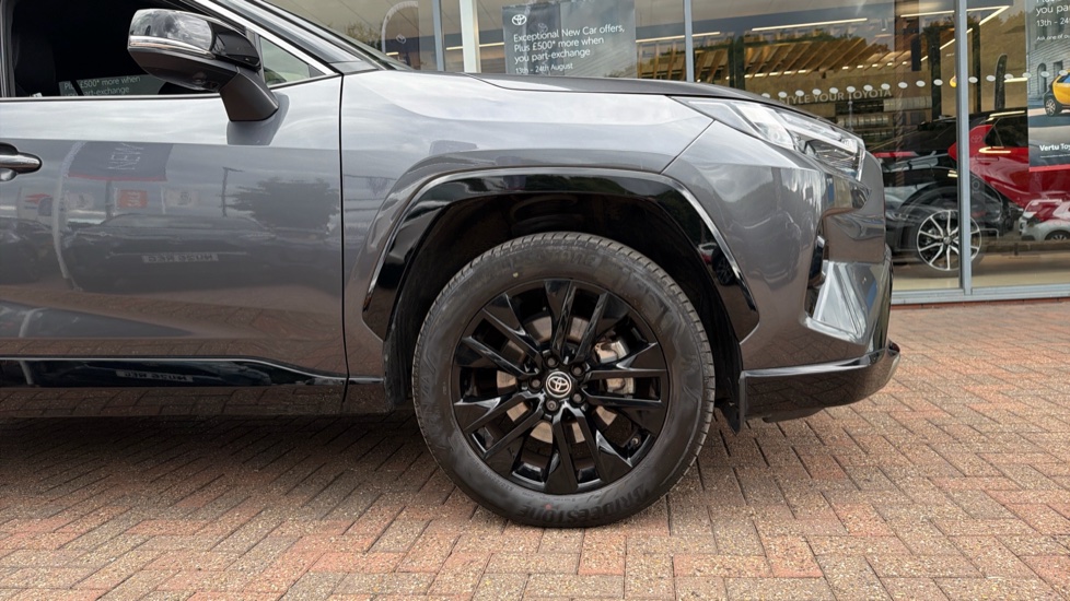 Toyota RAV4 2.5 VVT-i Hybrid Dynamic 5dr CVT 2WD Hybrid Estate - Image 25