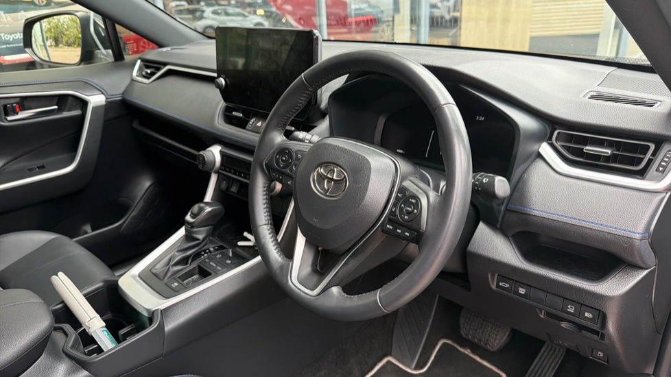 Toyota RAV4 2.5 VVT-i Hybrid Dynamic 5dr CVT 2WD Hybrid Estate - Image 34