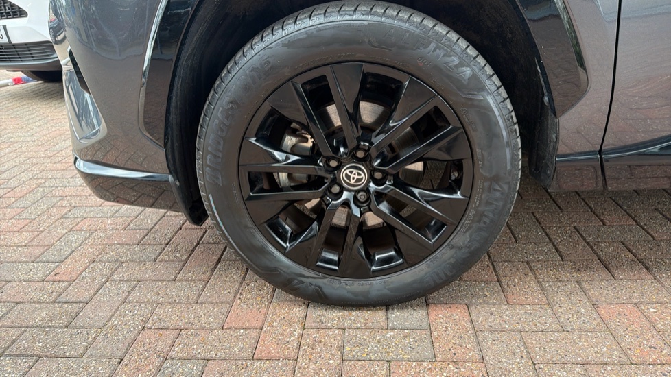 Toyota RAV4 2.5 VVT-i Hybrid Dynamic 5dr CVT 2WD Hybrid Estate - Image 43