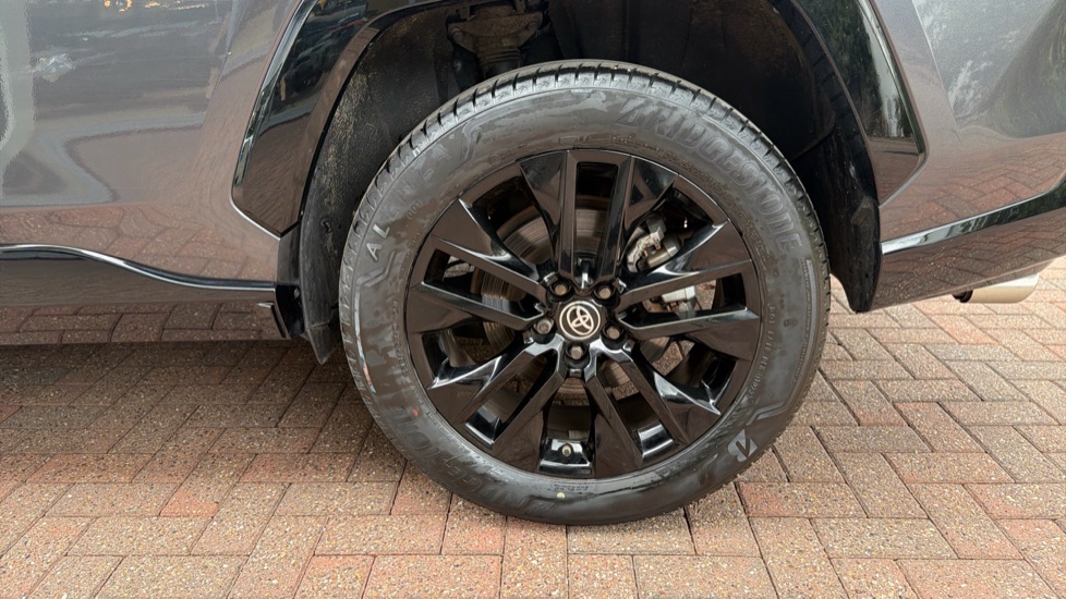 Toyota RAV4 2.5 VVT-i Hybrid Dynamic 5dr CVT 2WD Hybrid Estate - Image 44