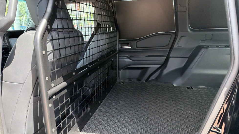 Toyota Land Cruiser Diesel 2.8D 205 Commercial Auto - Image 15
