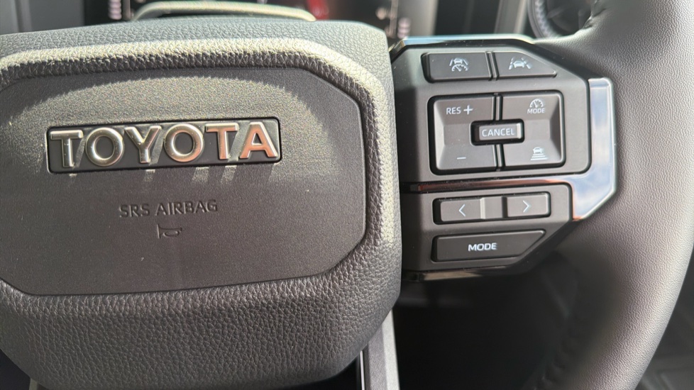 Toyota Land Cruiser Diesel 2.8D 205 Commercial Auto - Image 38