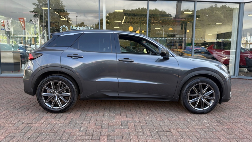 Lexus LBX 1.5 Premium Plus 5dr E-CVT Hybrid Hatchback - Image 23