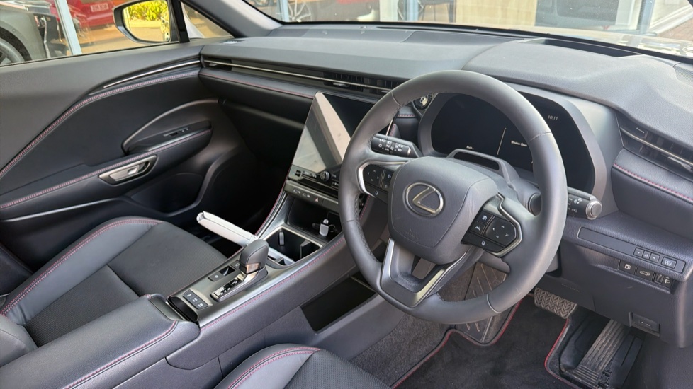 Lexus LBX 1.5 Premium Plus 5dr E-CVT Hybrid Hatchback - Image 34