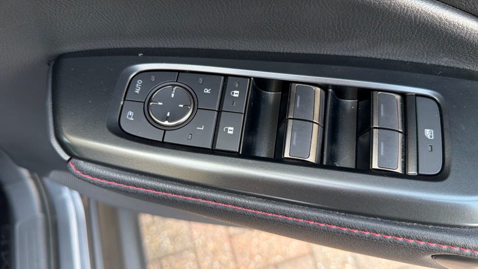 Lexus LBX 1.5 Premium Plus 5dr E-CVT Hybrid Hatchback - Image 35