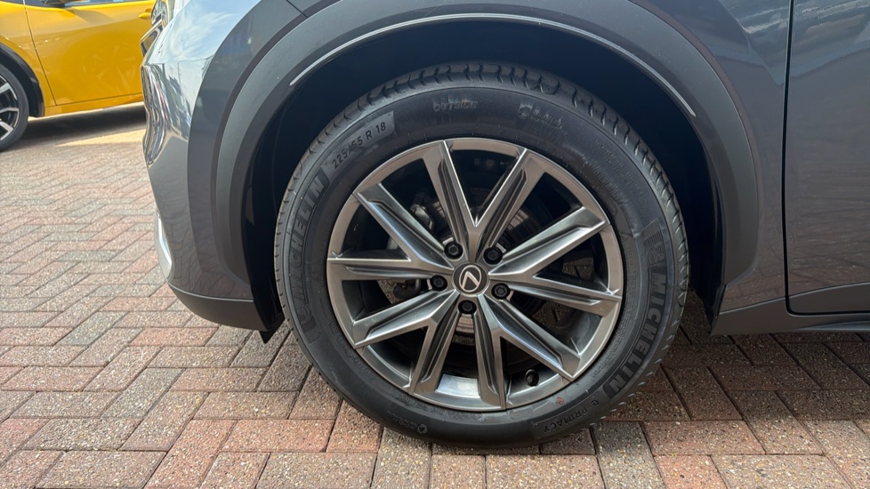 Lexus LBX 1.5 Premium Plus 5dr E-CVT Hybrid Hatchback - Image 43
