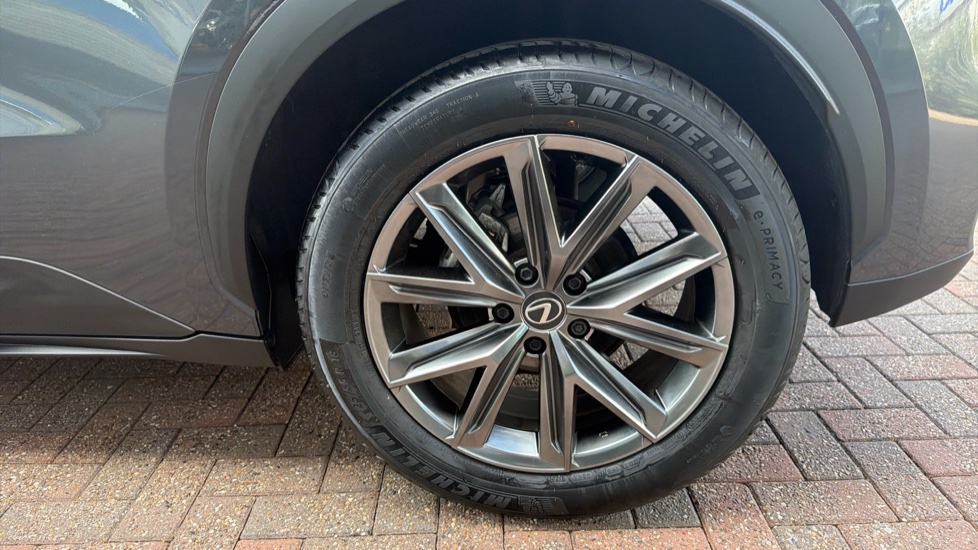 Lexus LBX 1.5 Premium Plus 5dr E-CVT Hybrid Hatchback - Image 44