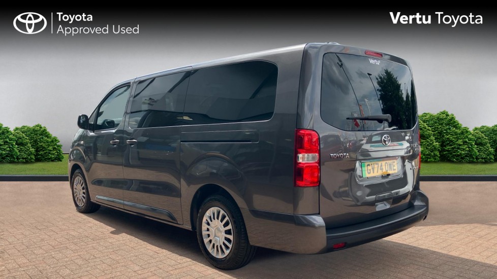 Toyota Proace Verso 100kW Shuttle Long 50kWh 5dr Auto Electric Estate - Image 4