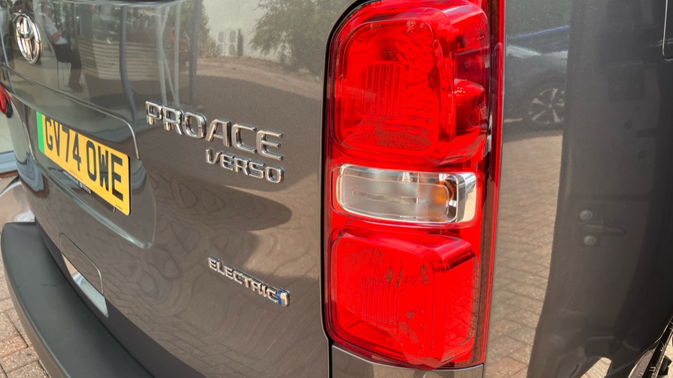 Toyota Proace Verso 100kW Shuttle Long 50kWh 5dr Auto Electric Estate - Image 21