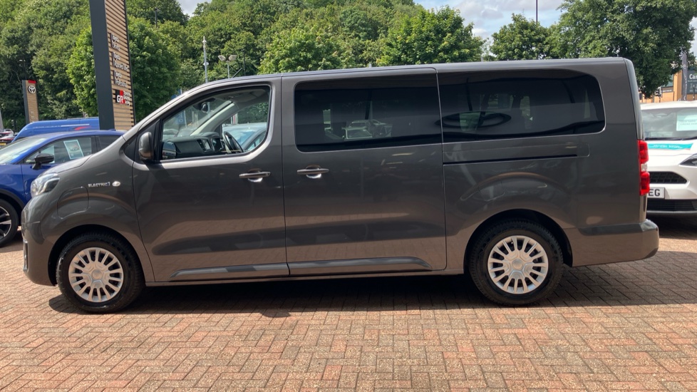 Toyota Proace Verso 100kW Shuttle Long 50kWh 5dr Auto Electric Estate - Image 24