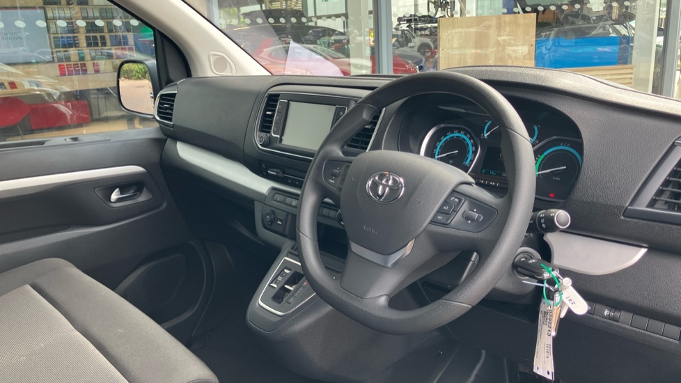 Toyota Proace Verso 100kW Shuttle Long 50kWh 5dr Auto Electric Estate - Image 34