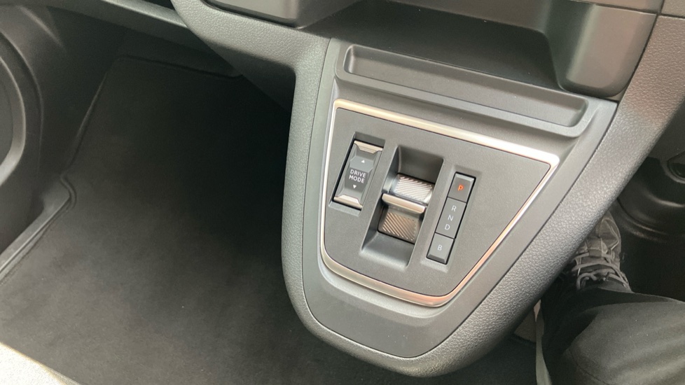 Toyota Proace Verso 100kW Shuttle Long 50kWh 5dr Auto Electric Estate - Image 39