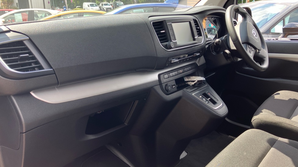 Toyota Proace Verso 100kW Shuttle Long 50kWh 5dr Auto Electric Estate - Image 44