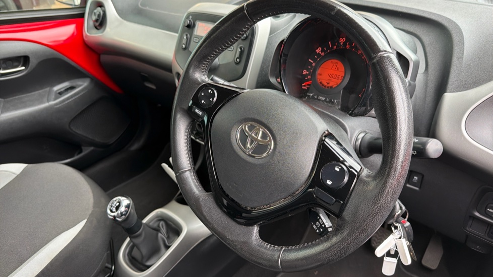 Toyota Aygo 1.0 VVT-i X-Play TSS 5dr Petrol Hatchback - Image 10