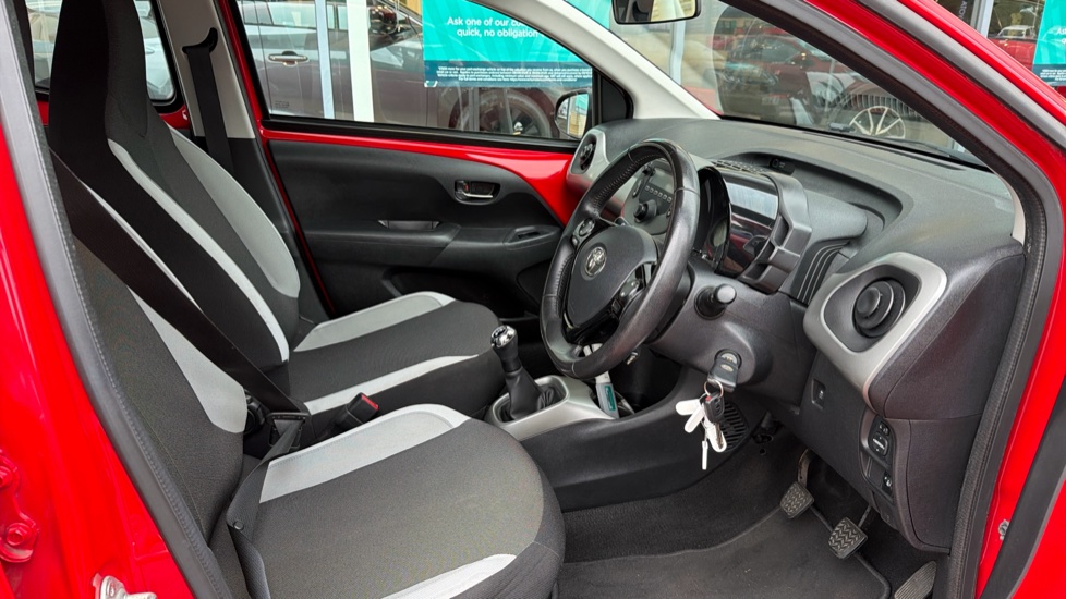 Toyota Aygo 1.0 VVT-i X-Play TSS 5dr Petrol Hatchback - Image 12