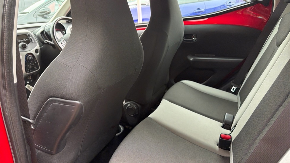 Toyota Aygo 1.0 VVT-i X-Play TSS 5dr Petrol Hatchback - Image 15