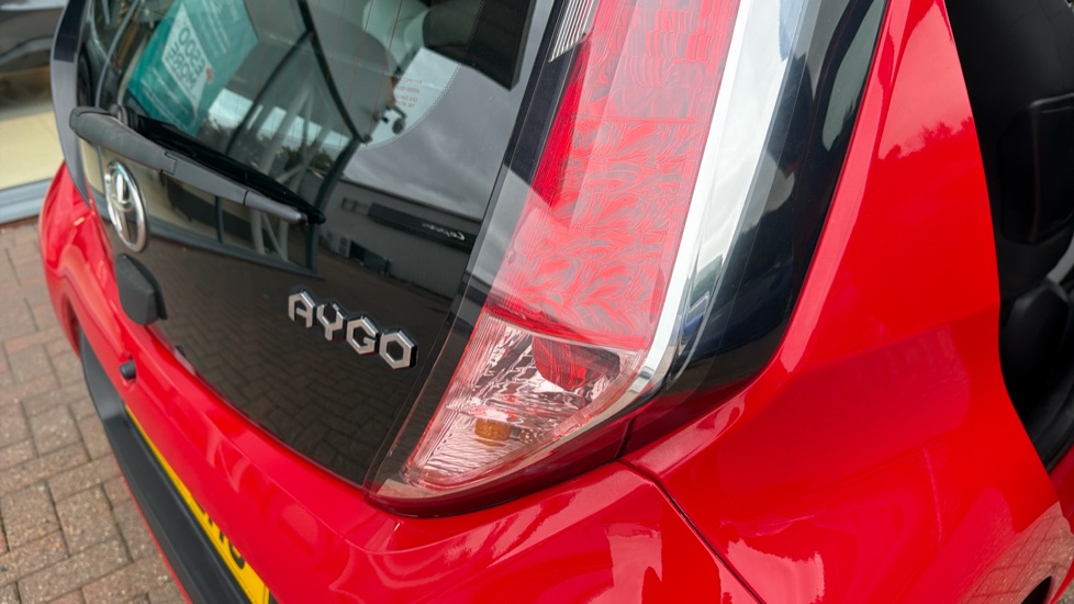 Toyota Aygo 1.0 VVT-i X-Play TSS 5dr Petrol Hatchback - Image 21