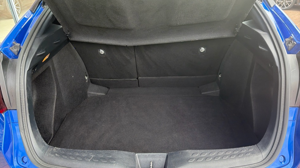 Toyota C-HR 1.8 Hybrid Icon 5dr CVT Hybrid Hatchback - Image 13