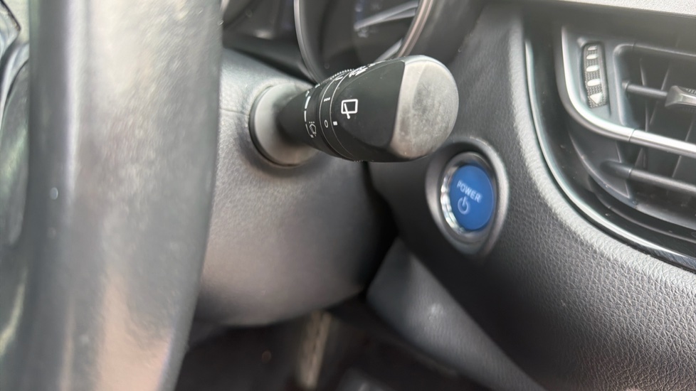 Toyota C-HR 1.8 Hybrid Icon 5dr CVT Hybrid Hatchback - Image 16
