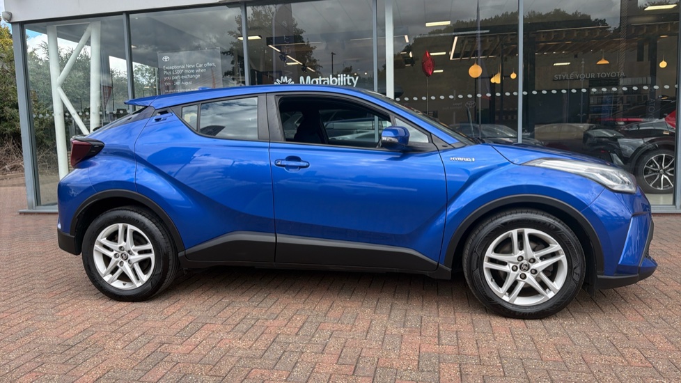 Toyota C-HR 1.8 Hybrid Icon 5dr CVT Hybrid Hatchback - Image 23