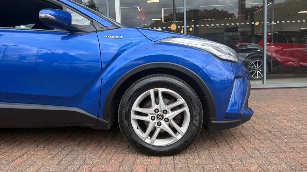 Toyota C-HR 1.8 Hybrid Icon 5dr CVT Hybrid Hatchback - Image 25